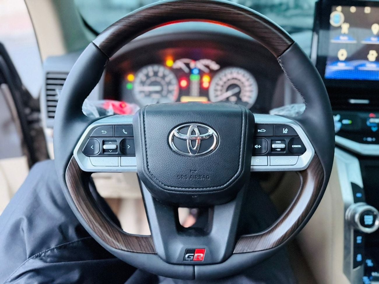 Toyota Land Cruiser GXR+ 4.0L