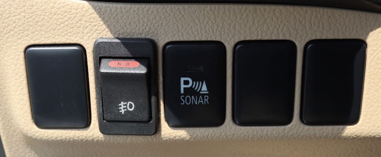 ميتسوبيشي آوتلاندر ميتسوبيشى آوتلاندر 2016-7 مقاعد -  خليجى بحاله ممتازه ممشى 155000 كم بمحرك  2.4L بسعر 30000 درهم