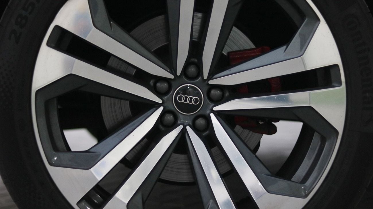 أودي Q8 55 TFSI quattro (340 HP)