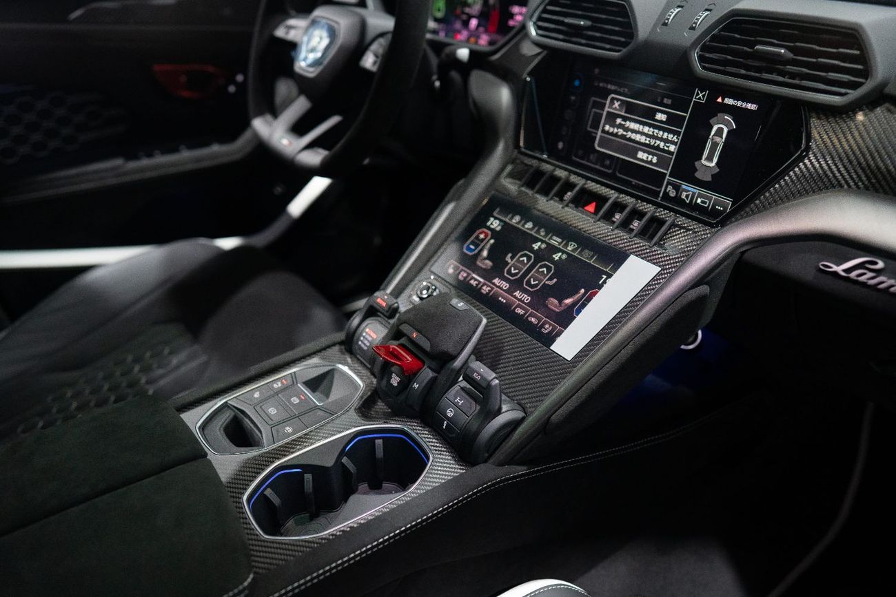 لامبورغيني اوروس 4.0T V8 Performante URUS PERFORMANTE | TWO TONE INTERIOR ALCANTARA SEATS | CARBON INT/EXT | MASSAGE 