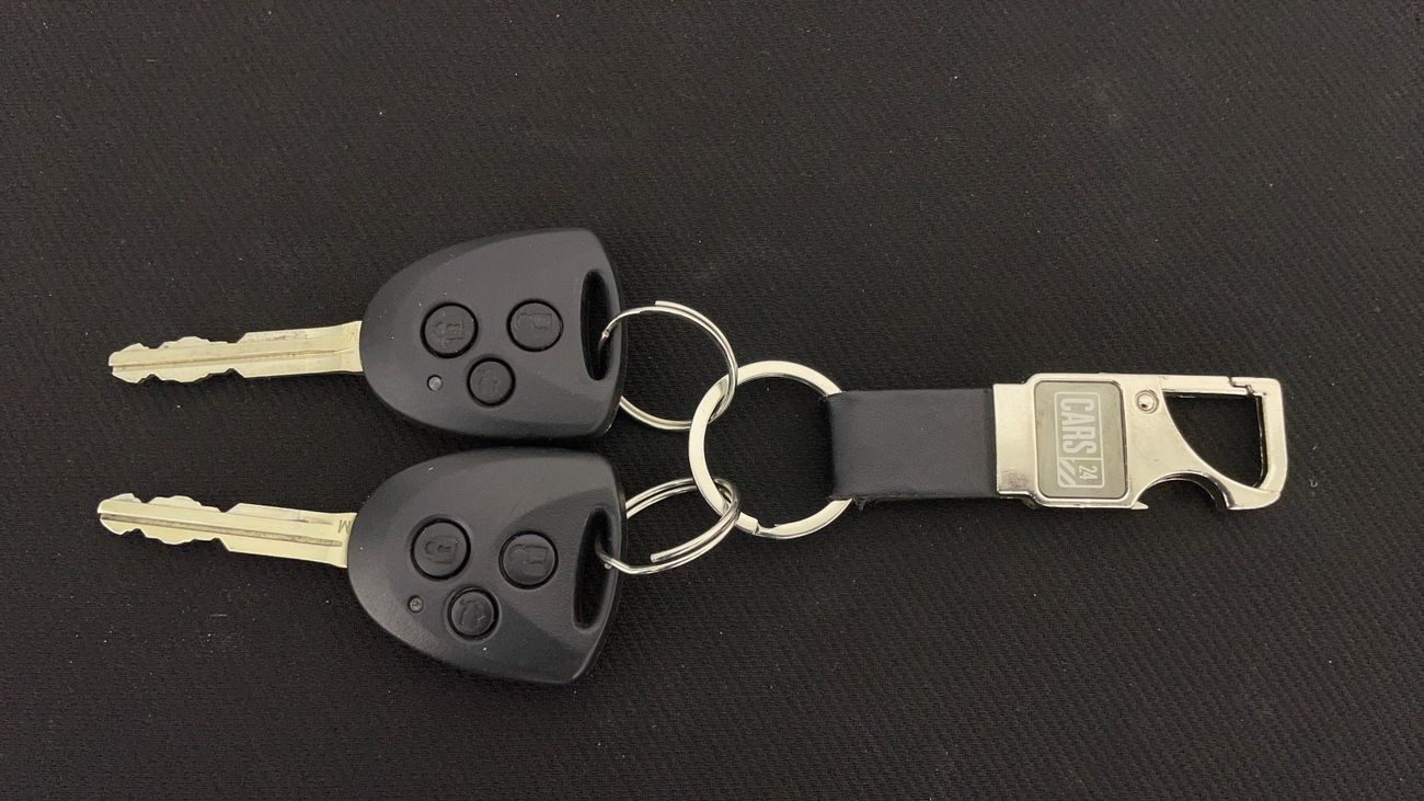 تويوتا يارس E 1.5 | بدون دفعة مقدمة | اختبار القيادة في المنزل