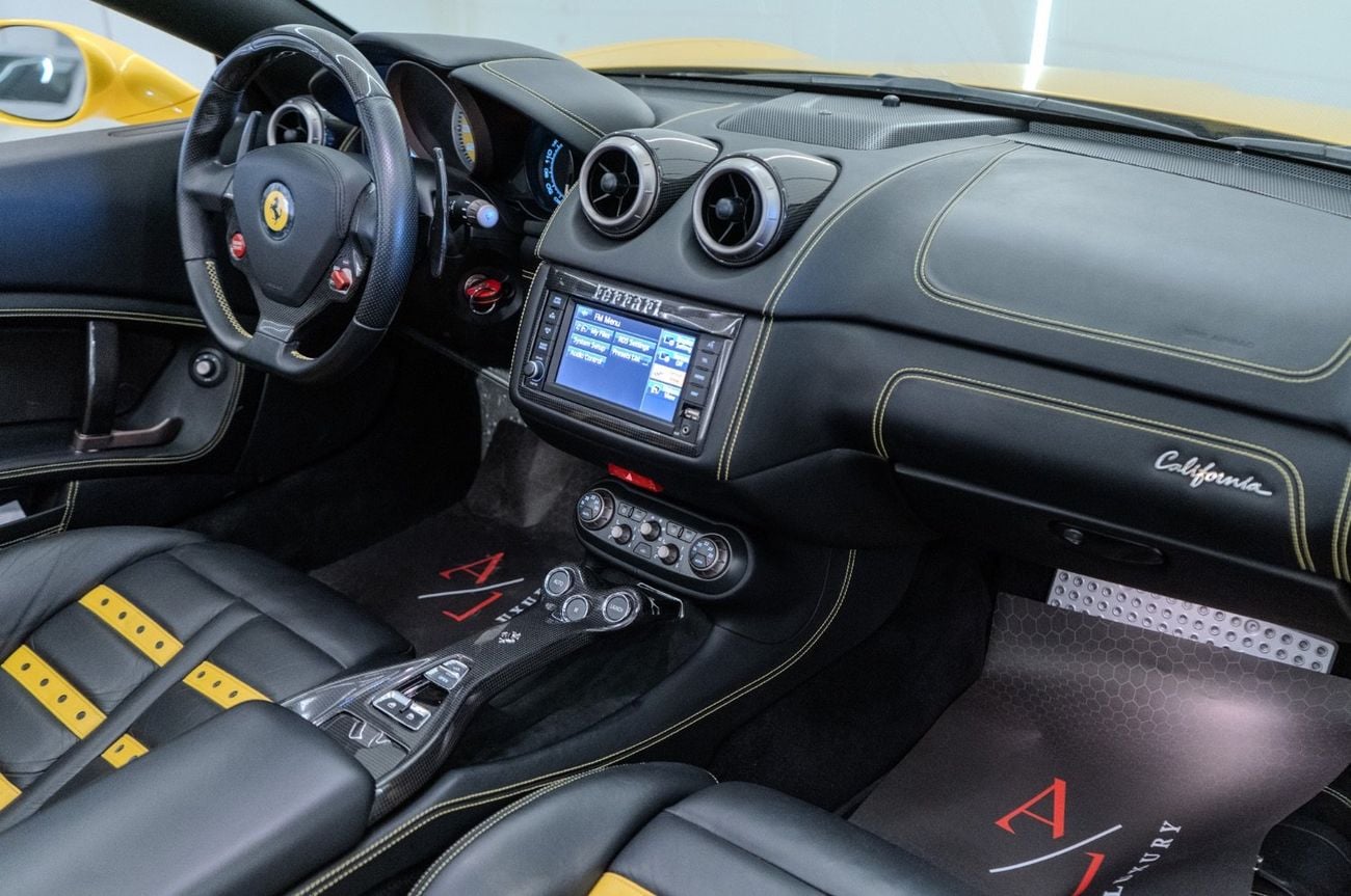 Ferrari California Std 4.3L (483 HP) 2013 Ferrari California, With Service Contract, Excellent Condition GCC Specs