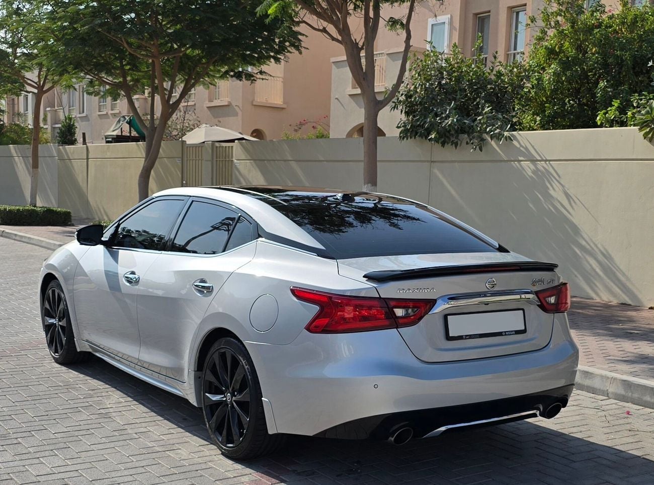 Nissan Maxima