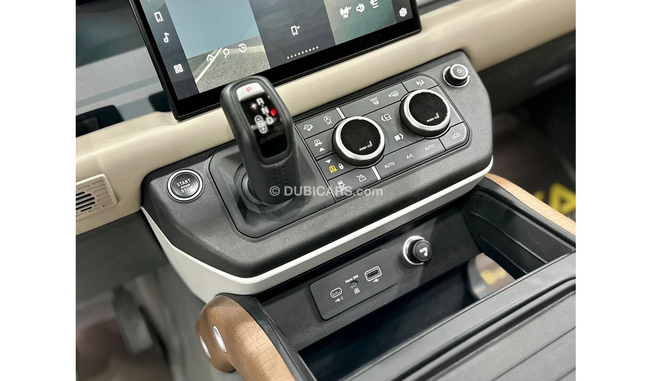 Land Rover Defender 2022 Land Rover Defender HSE 90, 09/2024 Warranty + Service Contract, GCC