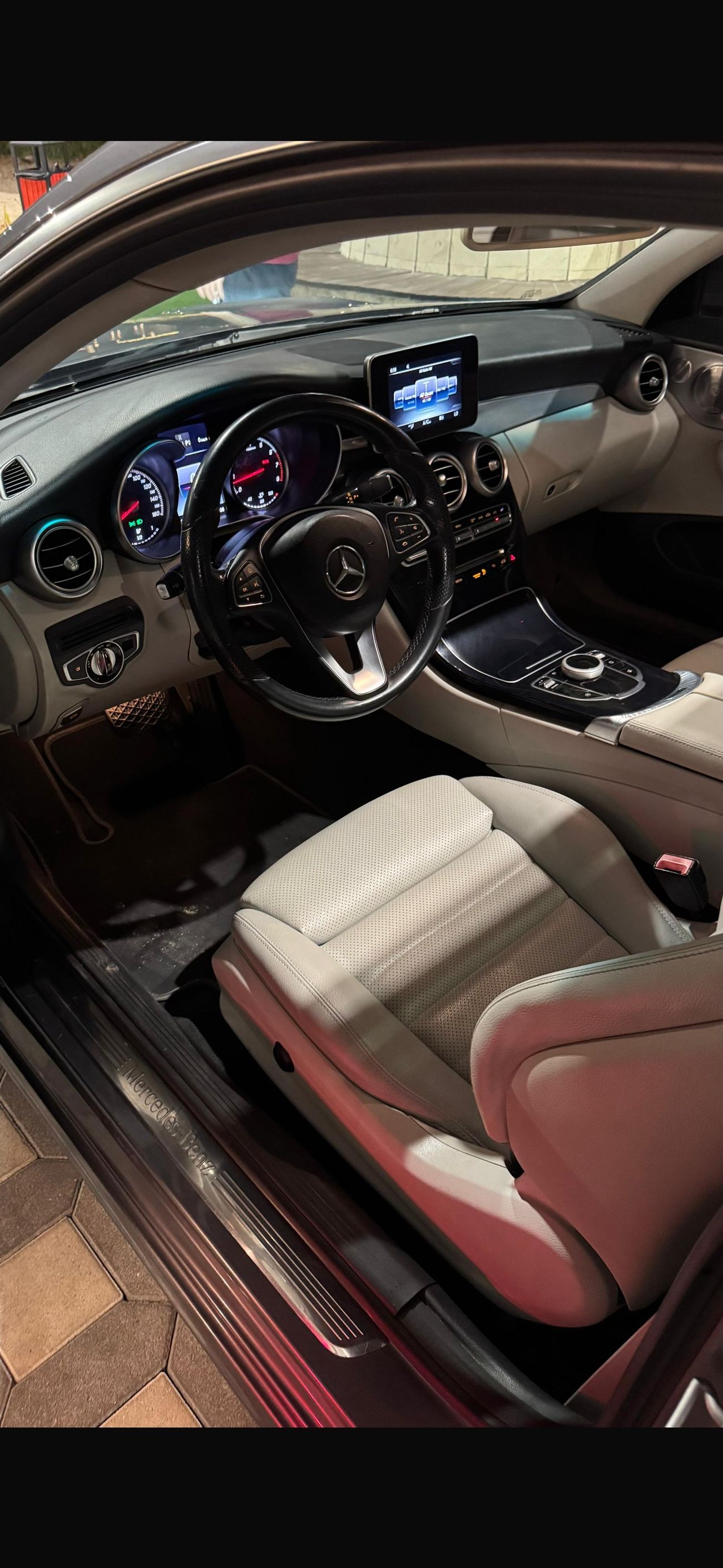 مرسيدس بنز C 300