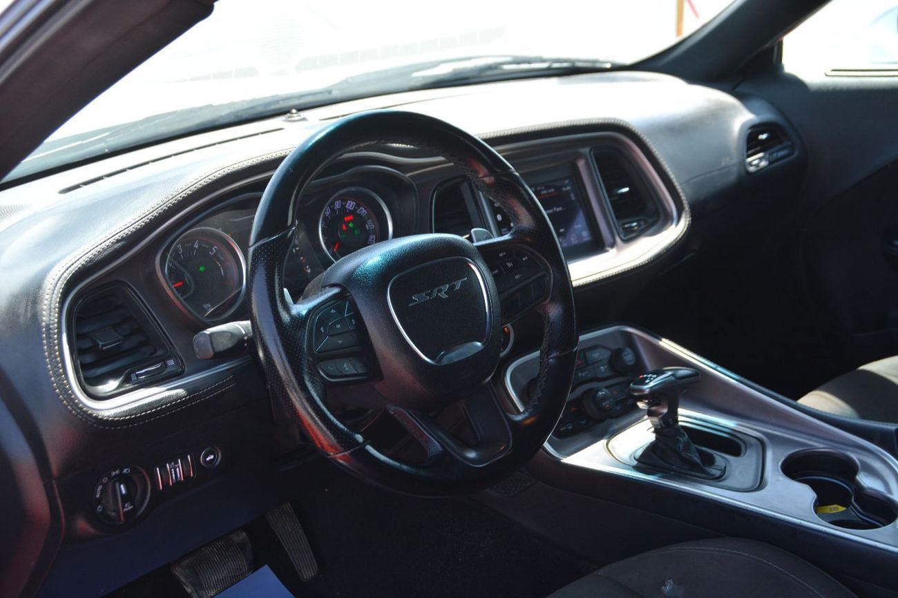 Dodge Challenger R/T 5.7L (370 HP) WHITE CLEAN V8 CAR IN BEST PRICE