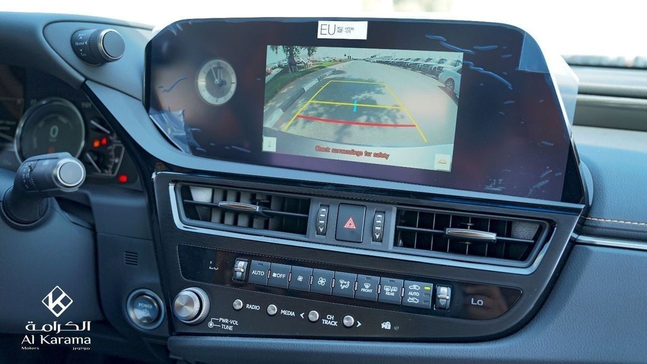 Lexus ES300h 2.5L Hybrid Sedan | Leather Seats | Alloy Wheels | Rear Camera | Sunroof | Zero KM | ES300h