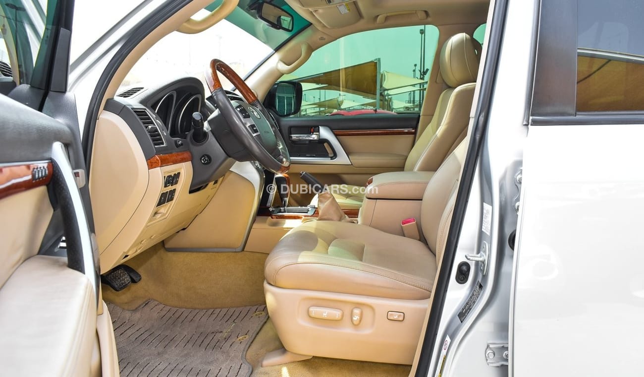 Toyota Land Cruiser VXR 5.7 V8