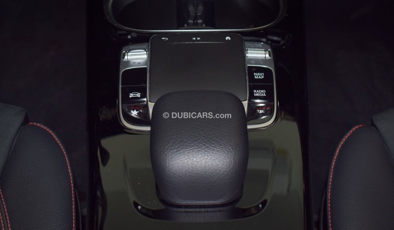 Mercedes-Benz A 250 Premium + Mercedes A250 AMG