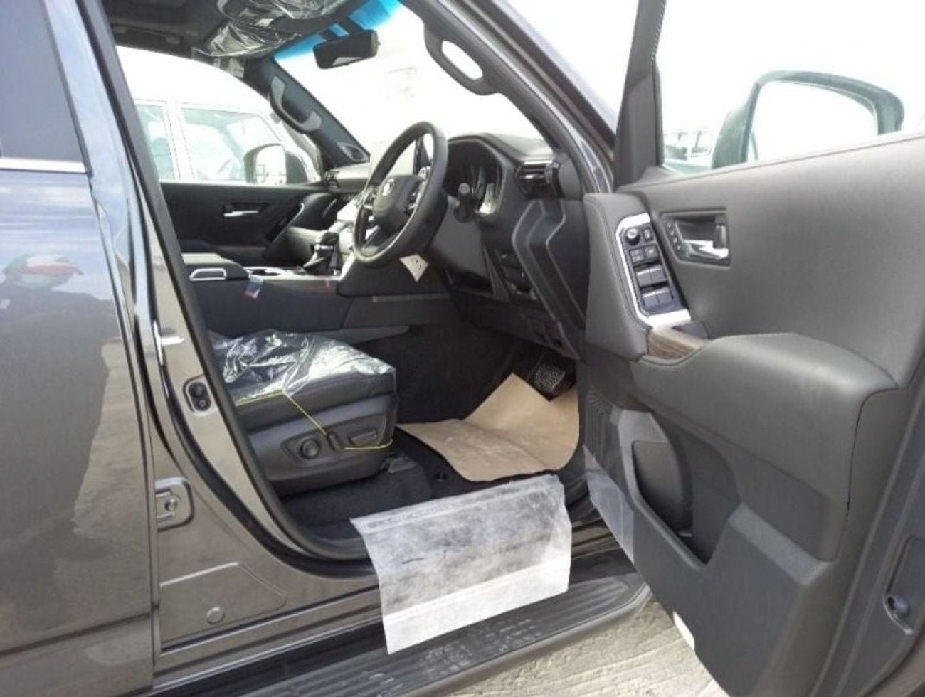 Toyota Land Cruiser VXR LAND CRUISER VX-R 3.5L V6 PETROL | RHD |AVAILABLE COLOR GRAY & SILVER| 03 YEARS WARRANTY