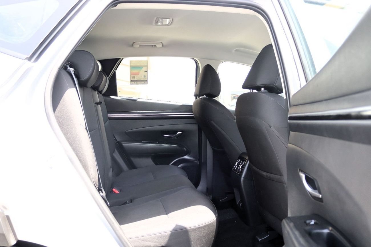 Hyundai Tucson Comfort ACCIDENTS FREE - GCC - 2000 CC - ORIGINAL PAINT - PERFECT CONDITION INSIDE OUT