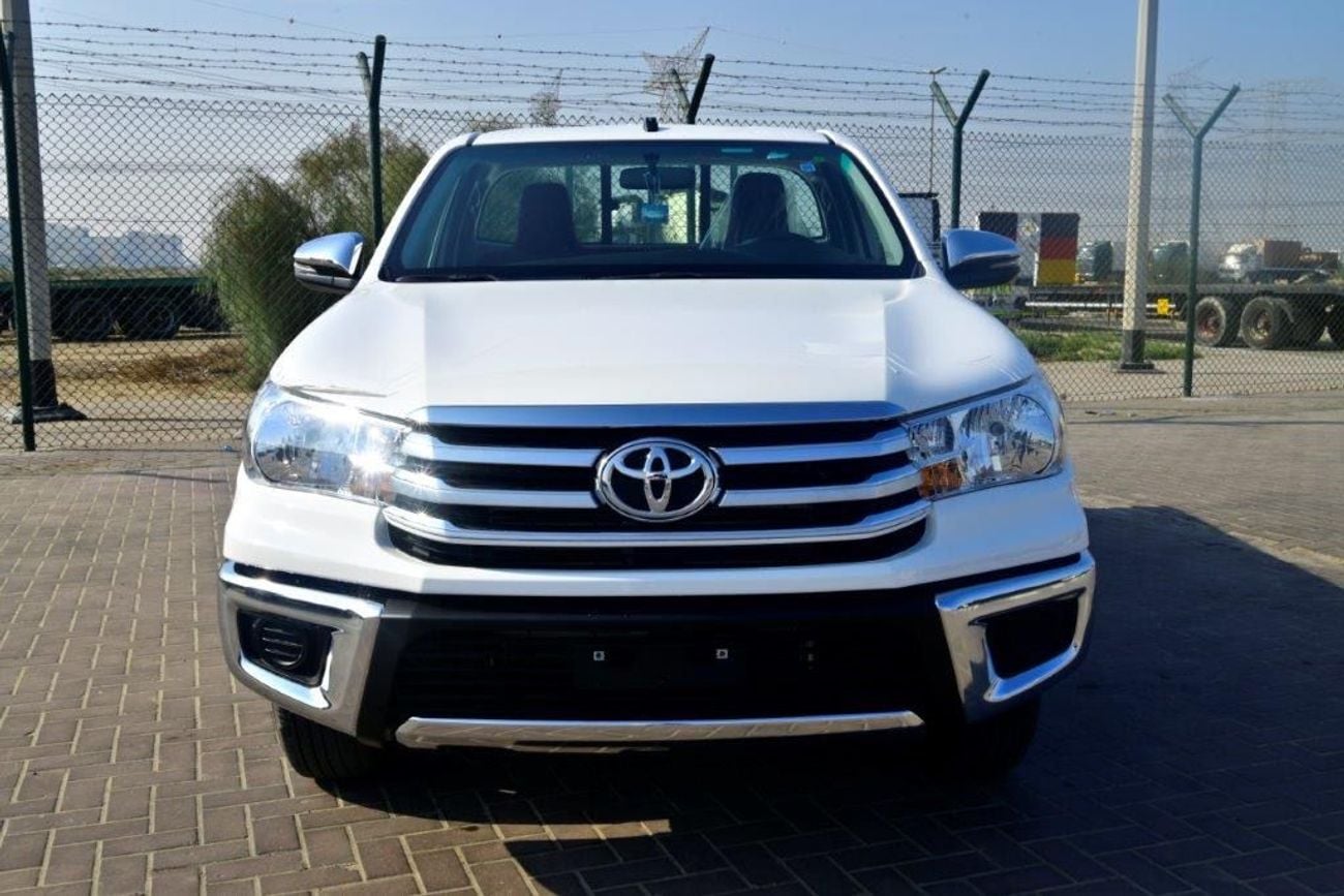 تويوتا هيلوكس GL 2.4L Single Cab Utility