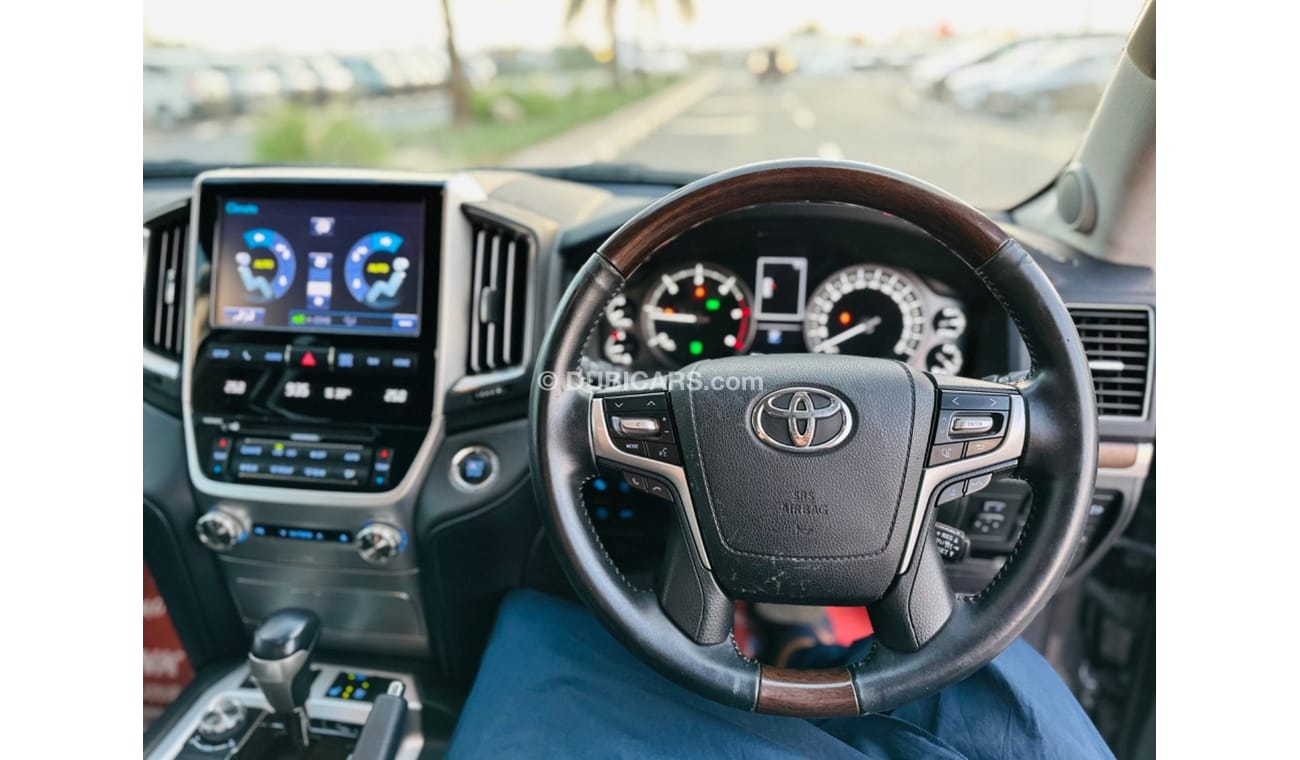 Toyota Land Cruiser Toyota Land Cruiser sahara top of the range