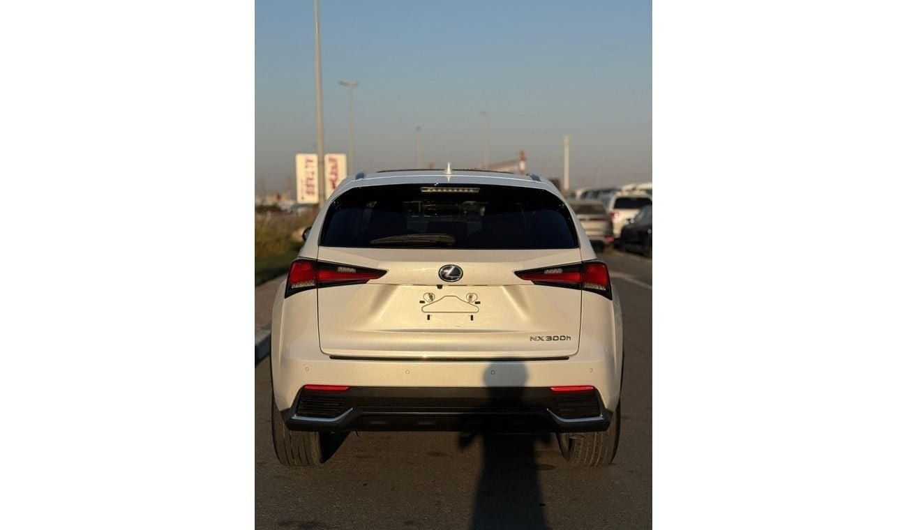 لكزس NX 300 LEXUS NX300h Hybrid Platinum