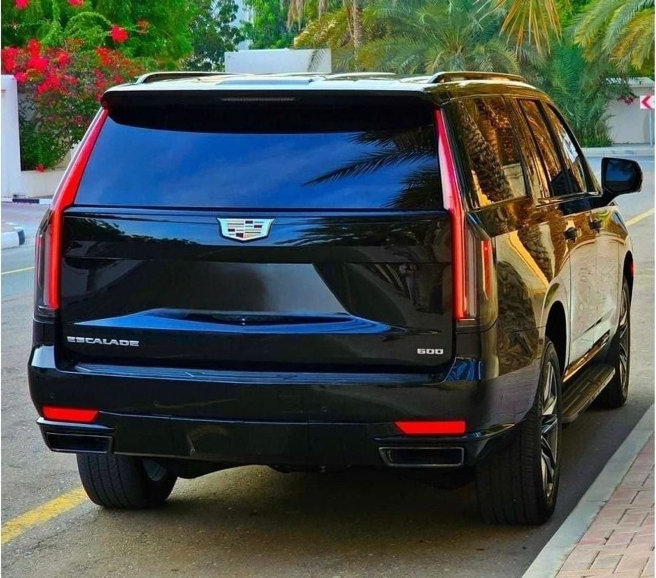 كاديلاك إسكالاد Premium Luxury Platinum 6.2L 4WD