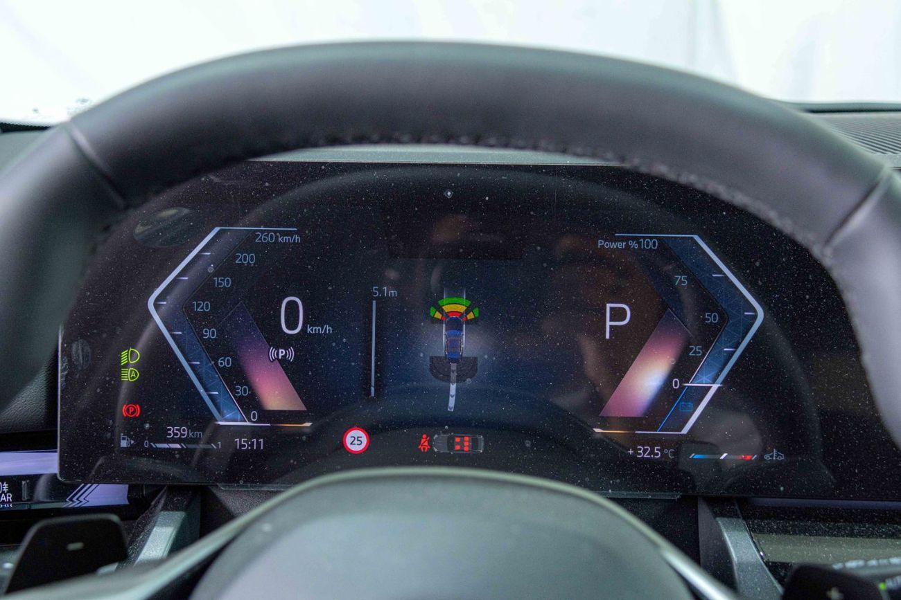 BMW 520i GCC-1 Owner-AGMC Warranty Service Package Until 2030-Burgendy Red Premium Interior