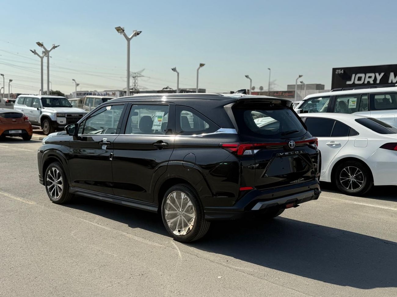 تويوتا فيلوز VELOZ - V Full Option 1.5L 4 Cylinders - 7 Seats 2025 Model