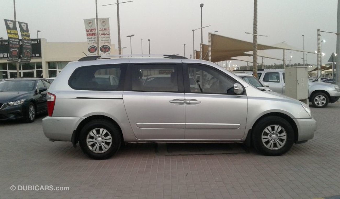 Kia Carnival