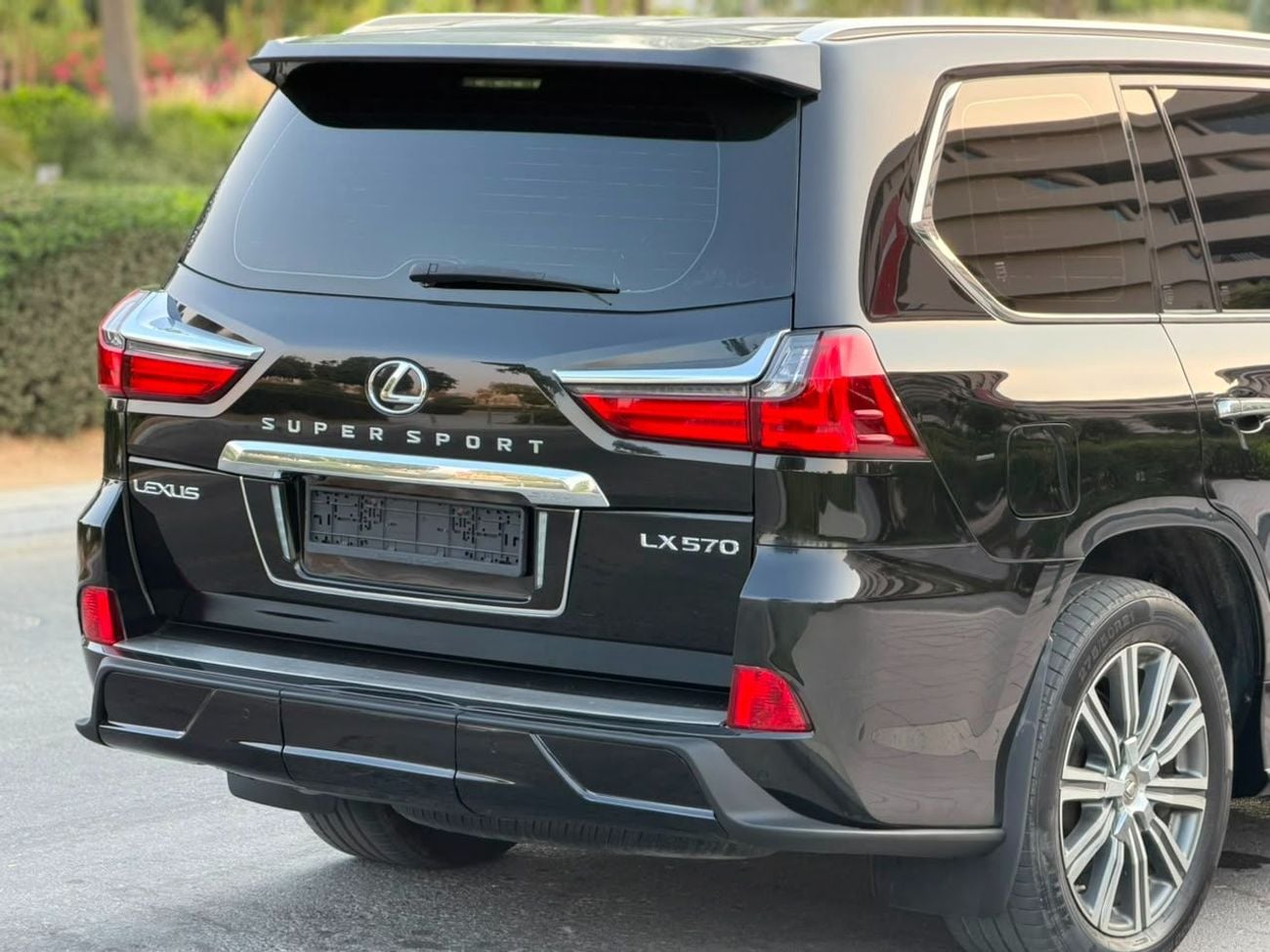 Lexus LX570 SPORT PLUS