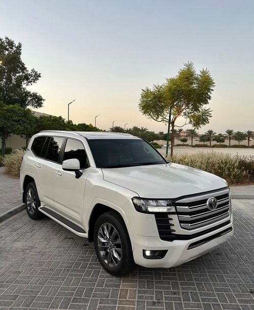 Toyota Land Cruiser GXR Twin Turbo 3.5L 2022 Pull Option with Radar very neat and clean Title