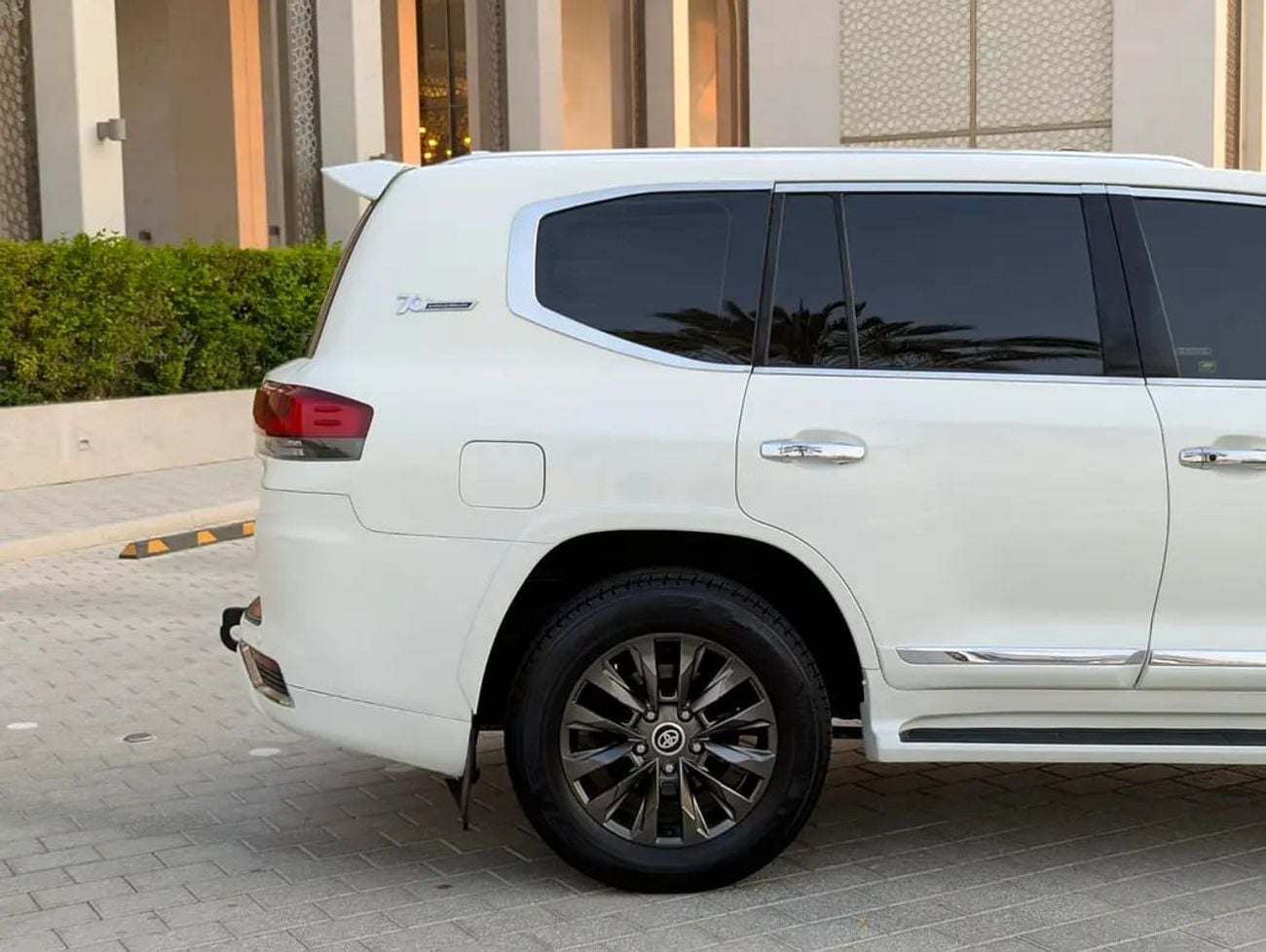Toyota Land Cruiser VXR GCC Specs