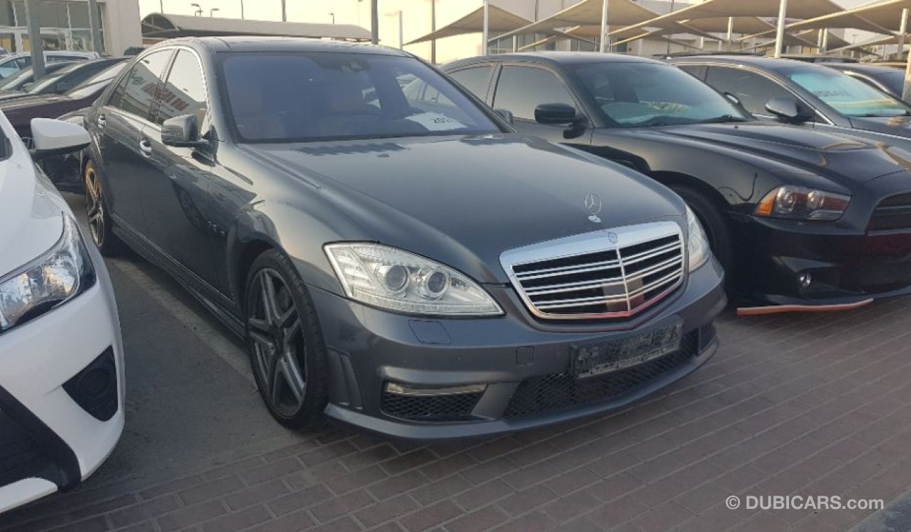 Mercedes-Benz S 65 AMG 2011 Model gcc specs panoramic roof night vision cold seats