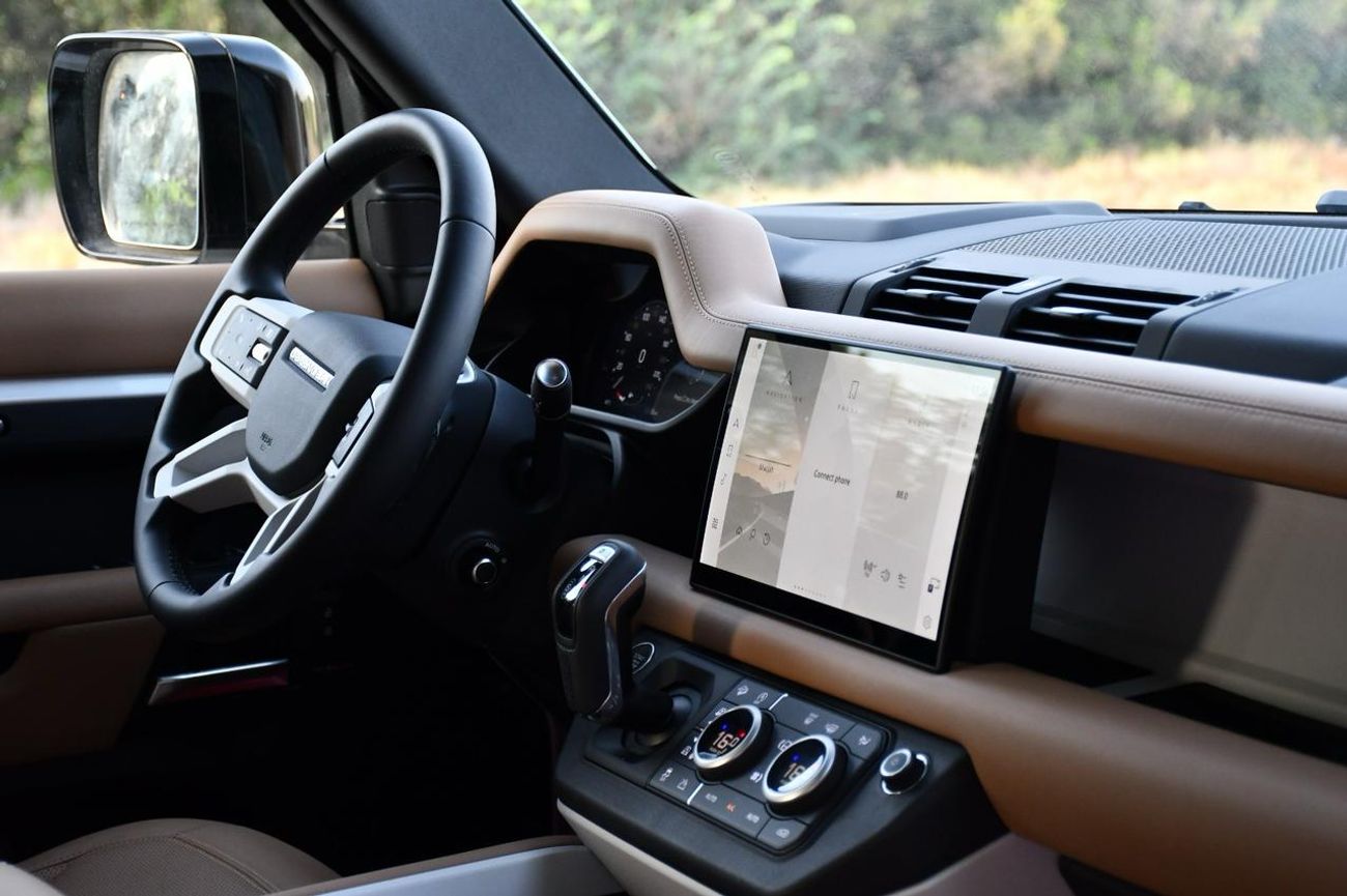 Land Rover Defender P400 110 HSE 3.0L (5 Seater) Land Rover Defender X dynamic HSE P400 V6 110