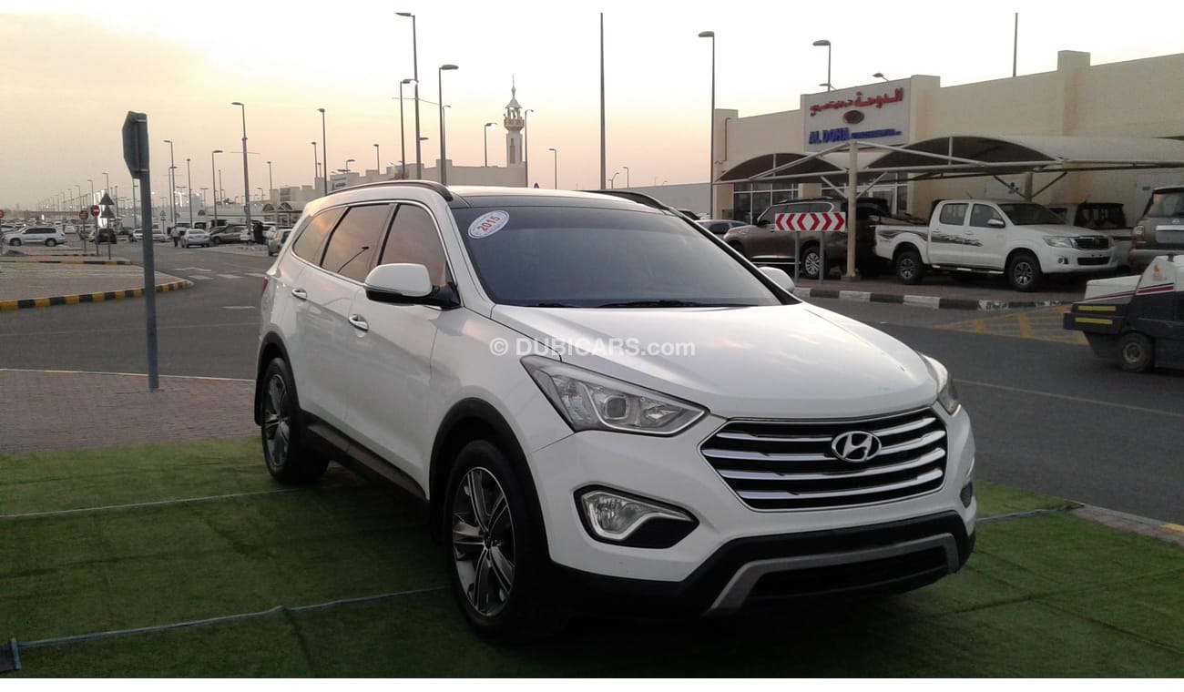 Hyundai Santa Fe HYUNDAI SANTAFE 2015 WHITE KHALIGE 3.3 PANORAMA 4WD PERFECT