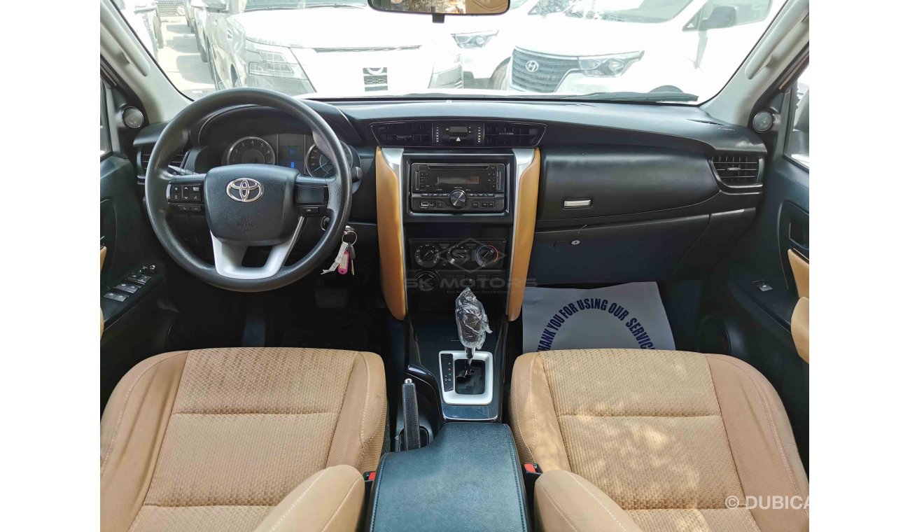 Toyota Fortuner 2.7L Petrol, 17" Tyre, DRL LED Headlights, Power Locks, Fabric Seats, Radio, AUX-USB, (LOT # 807)