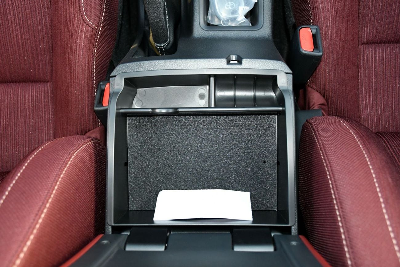 Toyota Hilux 2.7L Automatic Full Option (Oman Spec)