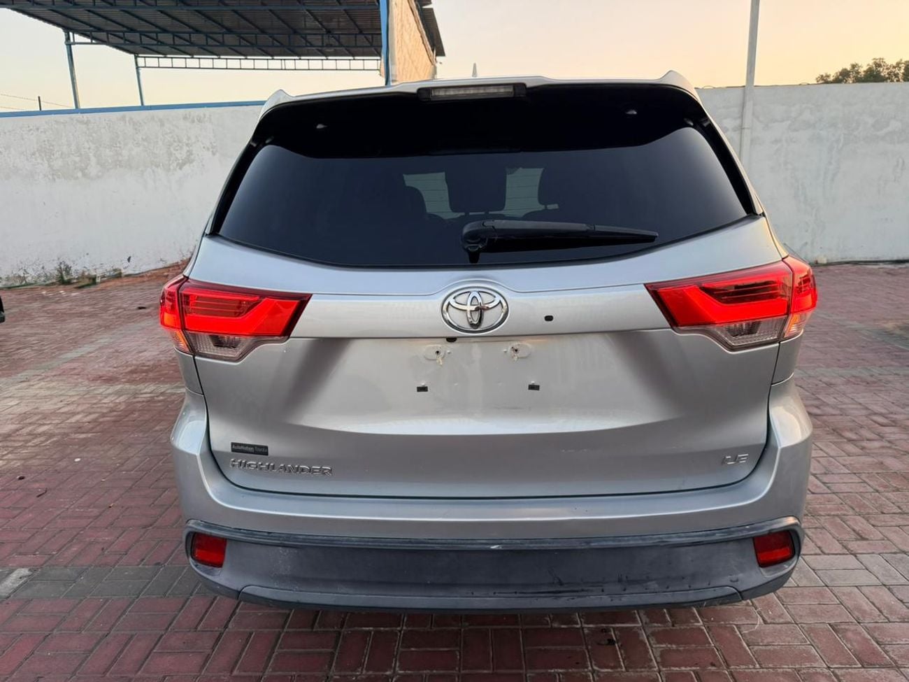 Toyota Highlander 2017 TOYOTA HIGHLANDER LE SILVER  READY 5TDZZRFH7HS209940