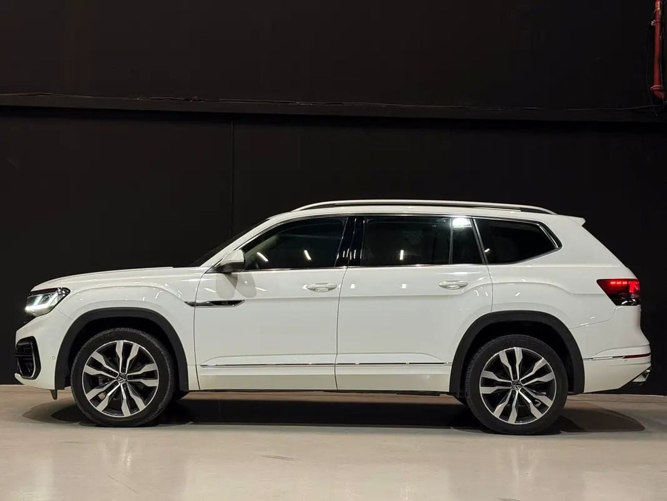 فولكس واجن تيرامونت AGENCY WARRANTY | 7 SEATER | V6 | R LINE | 1900AED / MONTH