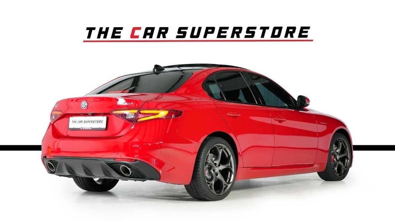 Alfa Romeo Giulia Veloce 2.0L AWD Q4-GCC-Q4 wheel drive system-well maintained-full serviced in Agency