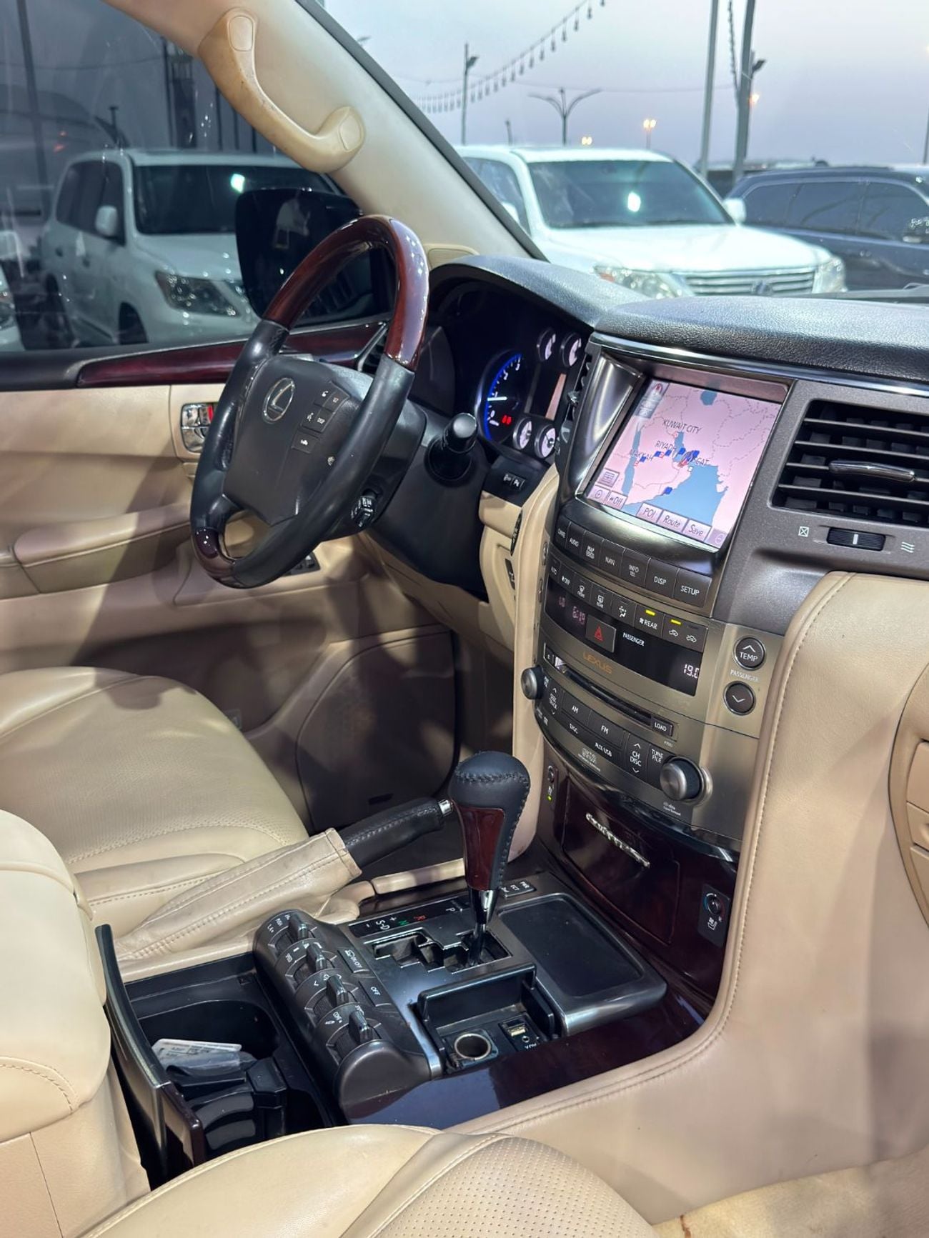 Lexus LX570 NAVIGATION SPORT