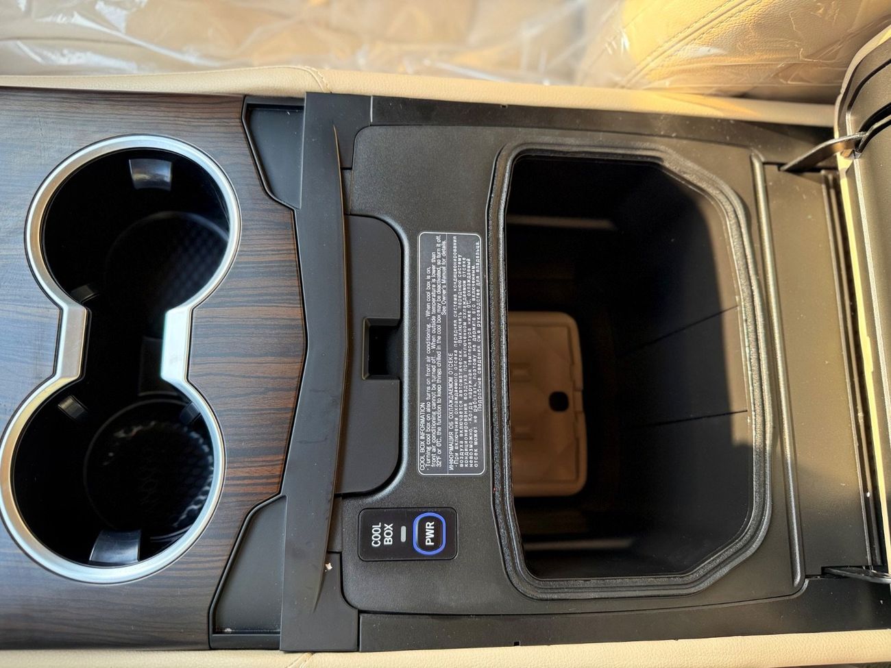 Toyota Land Cruiser GXR+ 4.0L Toyota Landcuriser GXR V8 4.0L modified inside and outside 2025 full option petrol