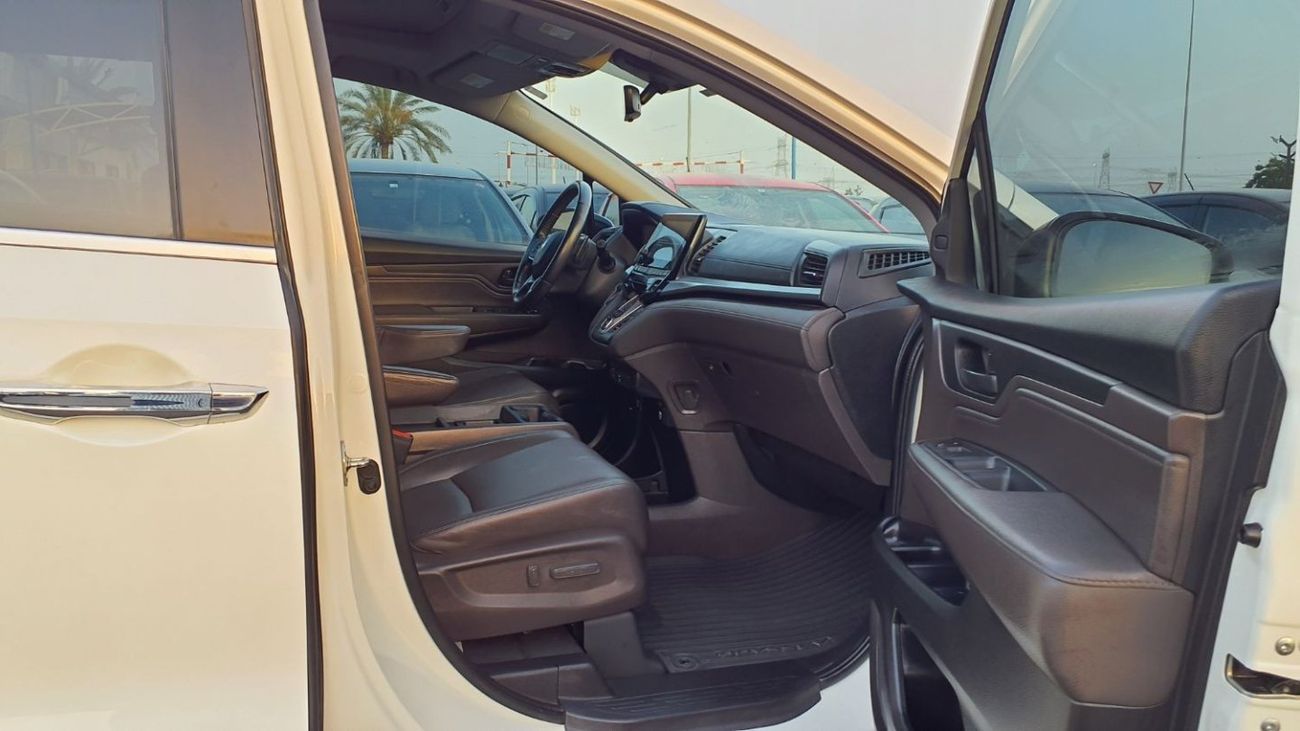 هوندا أوديسي HONDA ODYSSEY TOURING 2018