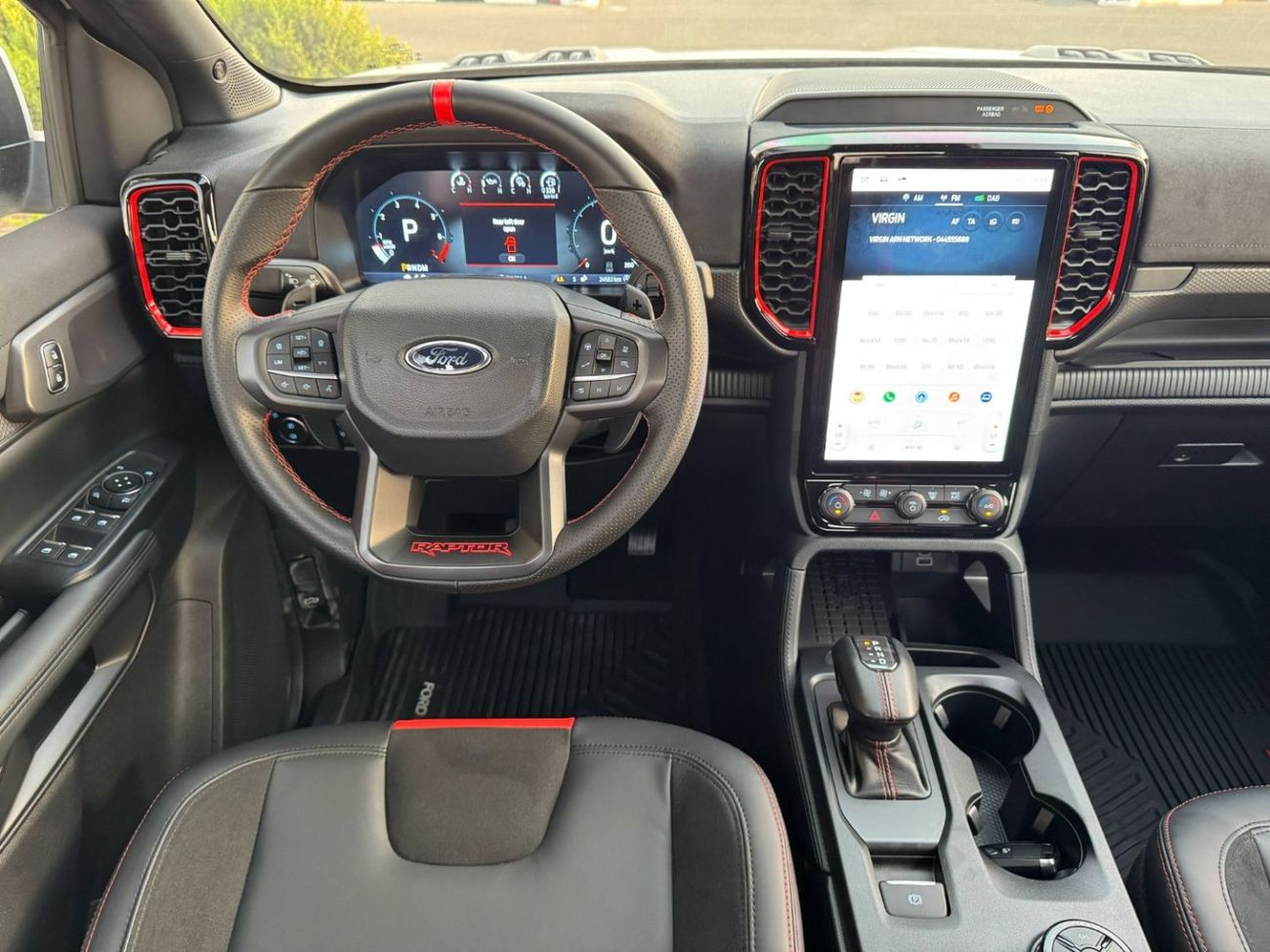 فورد رانجر Raptor 3.0T (392 HP) V6 GCC SPEC UNDER WARRANTNEAT AND CLEAN