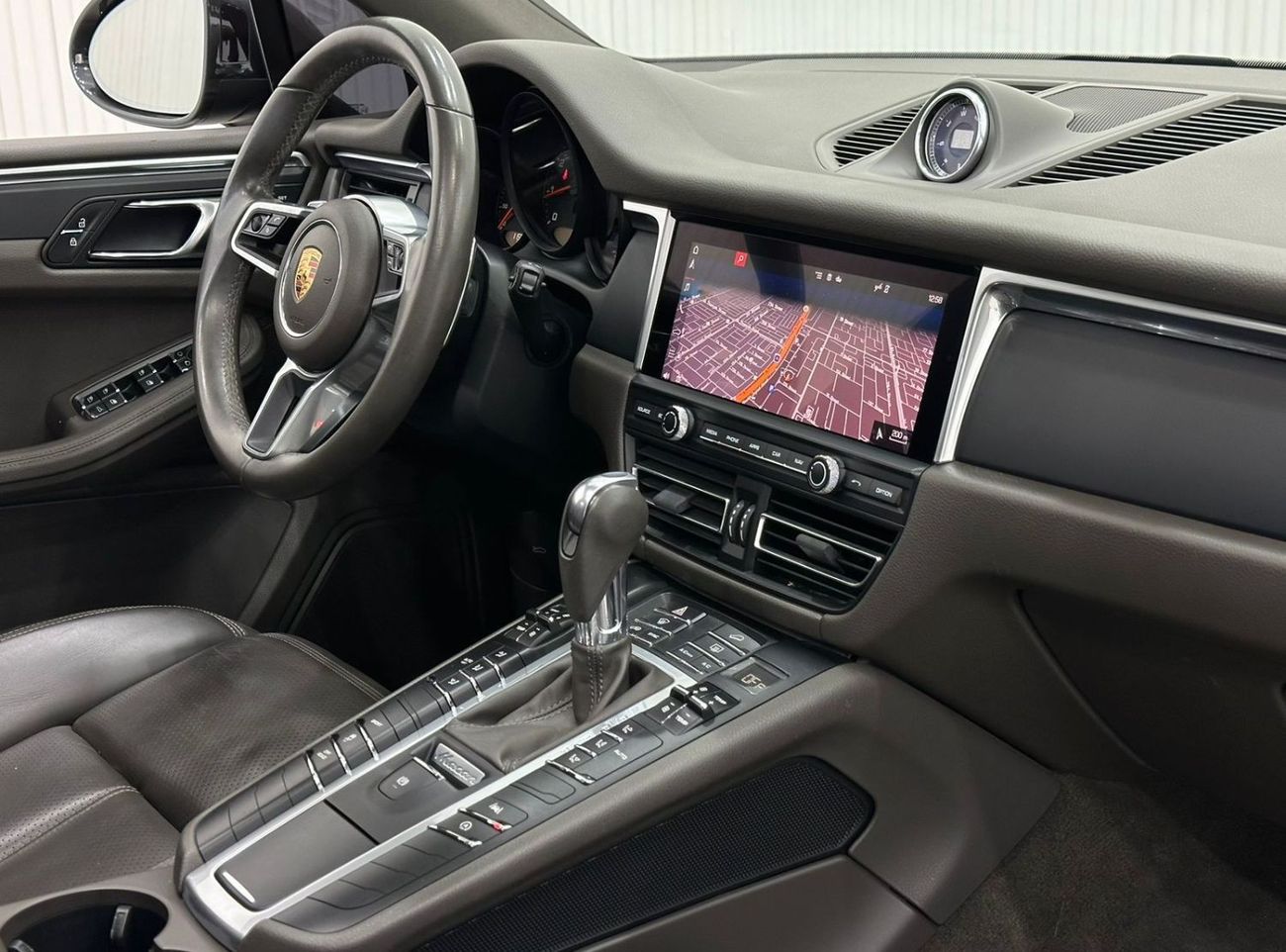 بورش ماكان std