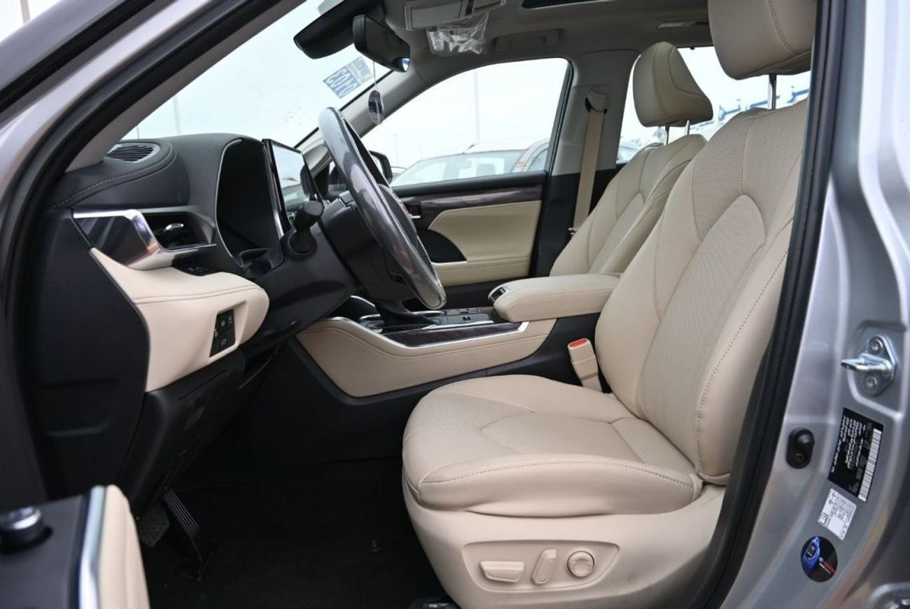 Toyota Highlander Toyota Highlander Limited 2.5L Hybrid SUV, Model 2023 Color Silver