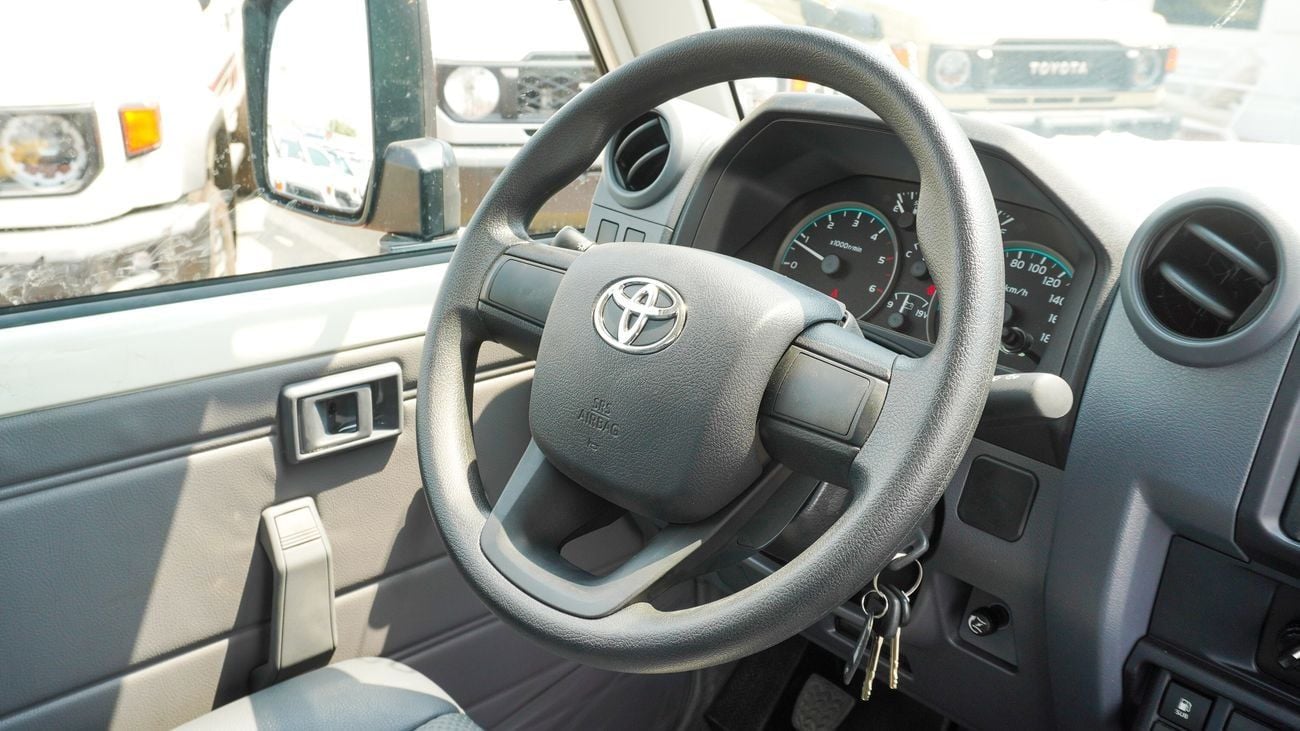 Toyota Land Cruiser Pick Up 4.2L Diesel Single Cabin M/T