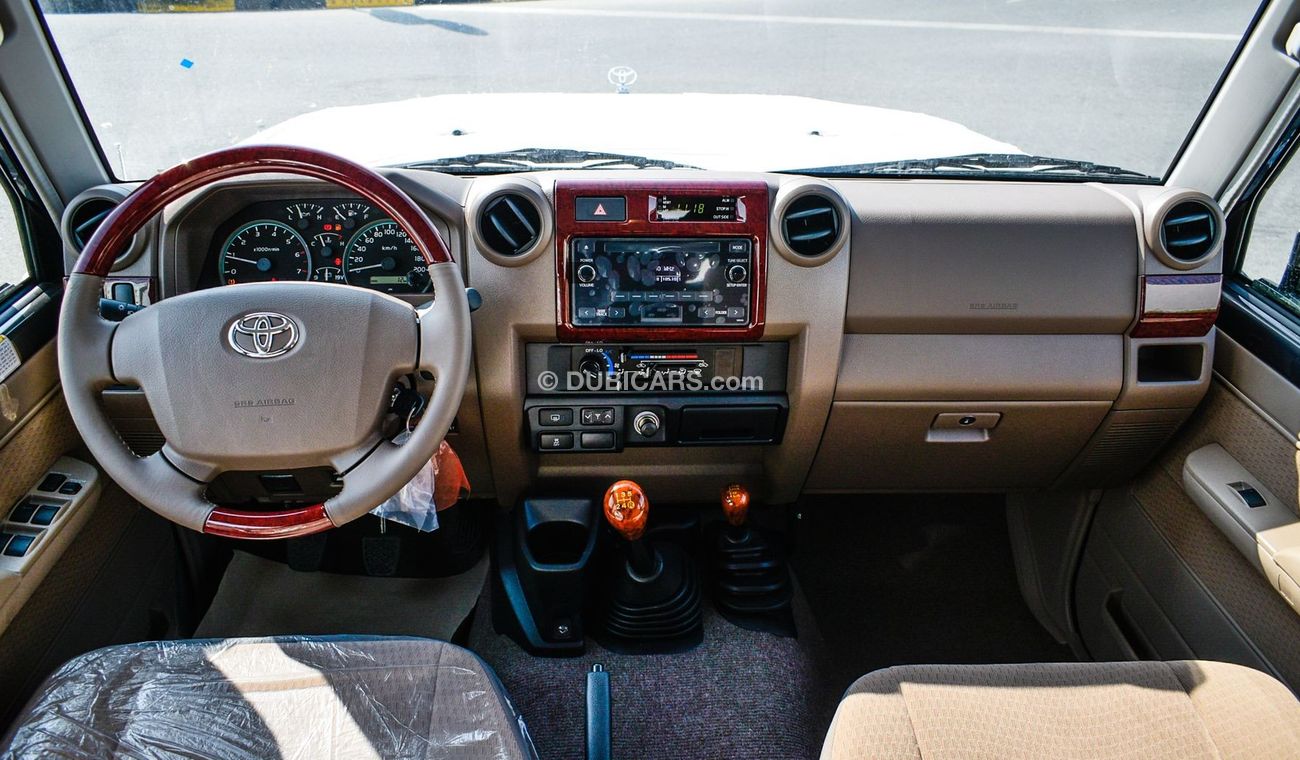 Mitsubishi Canter Van LX V6