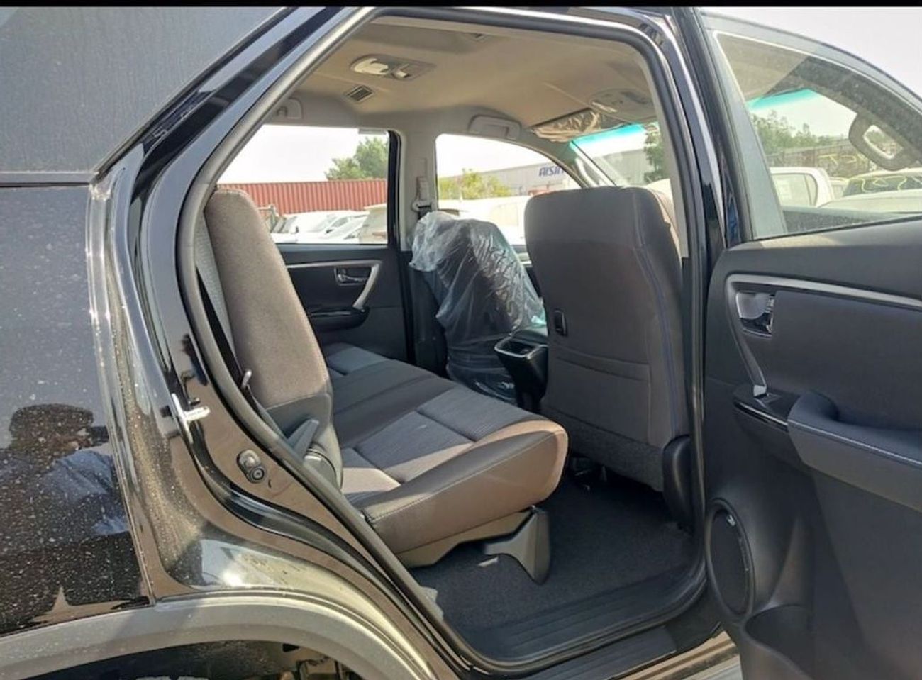 تويوتا فورتونر EXR 2.7L (160 HP) TOYOTA FORTUNER 2.7L PETROL AUTO WD 2025