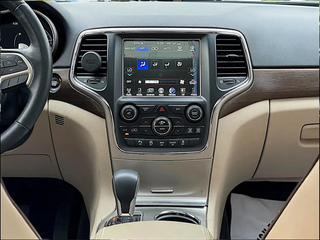 Jeep Grand Cherokee exclusive 3.6L 1,157 P.M | Exclusive - GCC Specs | Original paint