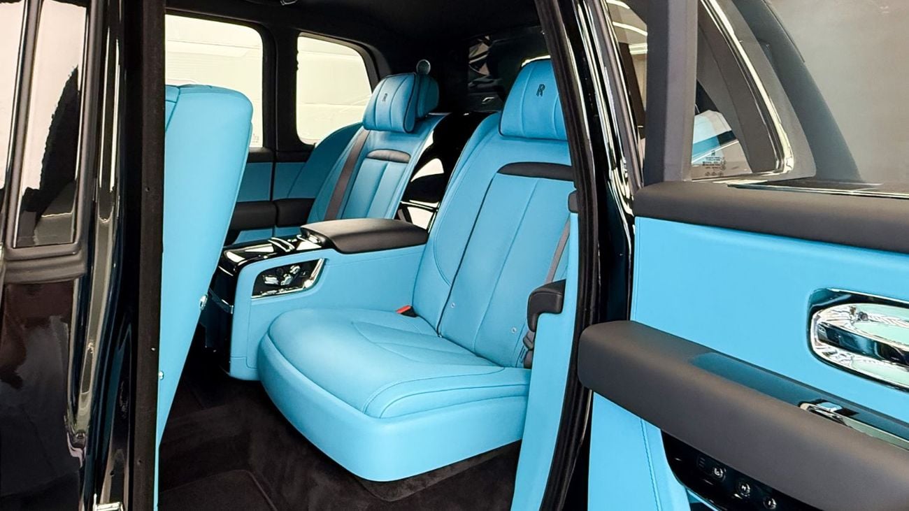 رولز رويس كولينان Rolls Royce Cullinan - Silver Badge - 2026