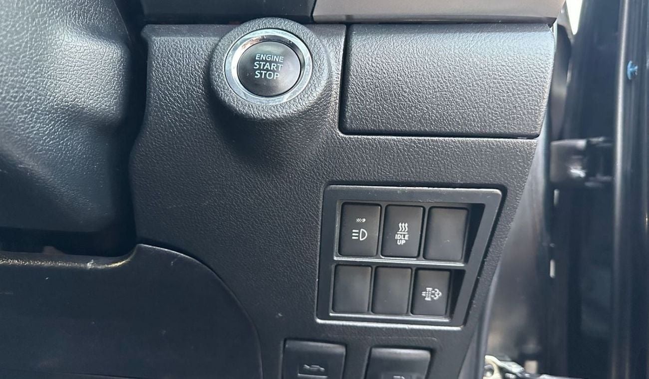 Toyota Hilux SR5 LEATHER ELECTRIC SEATS RHD DIESEL 2.8