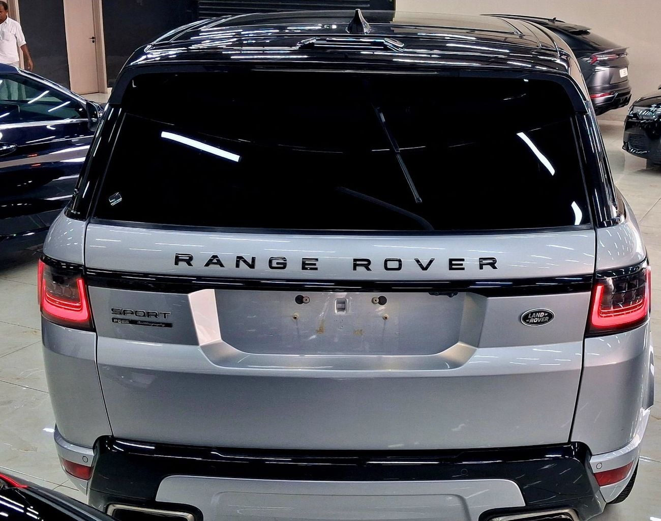 لاند روفر رينج روفر سبورت HSE DYNAMIC 5.0L (525 HP)