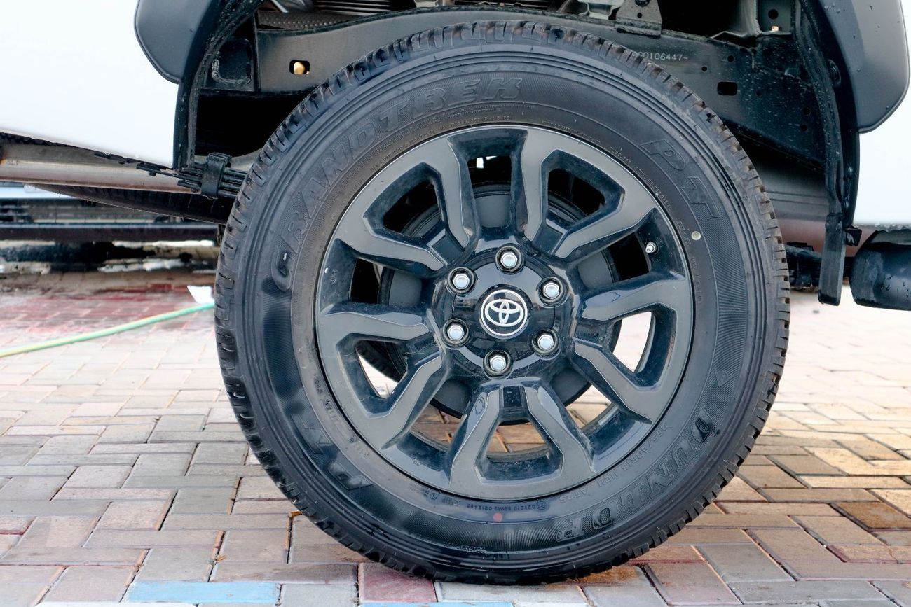 تويوتا هيلوكس Adventure 4.0L