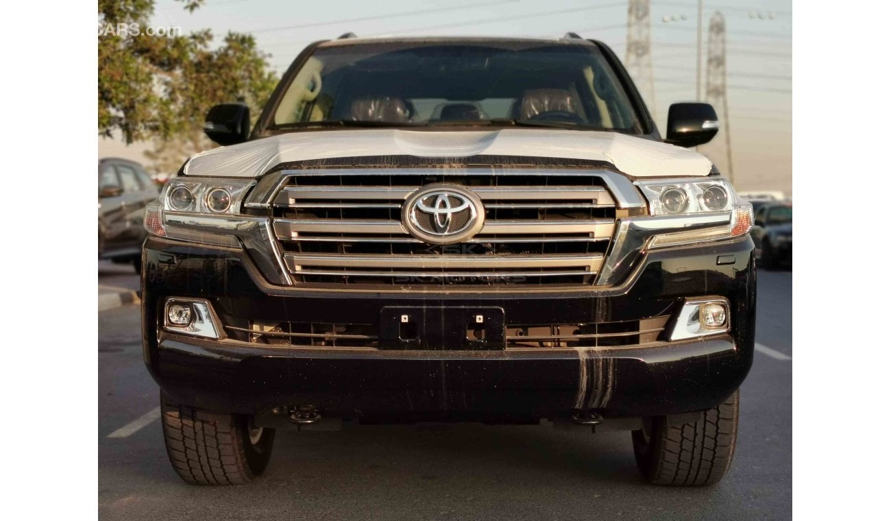 تويوتا لاند كروزر 4.5L V8 Diesel, 18" Rims, Driver Memory Seat, Front & Rear A/C, Heated & Cooled Seats (CODE # VX02)