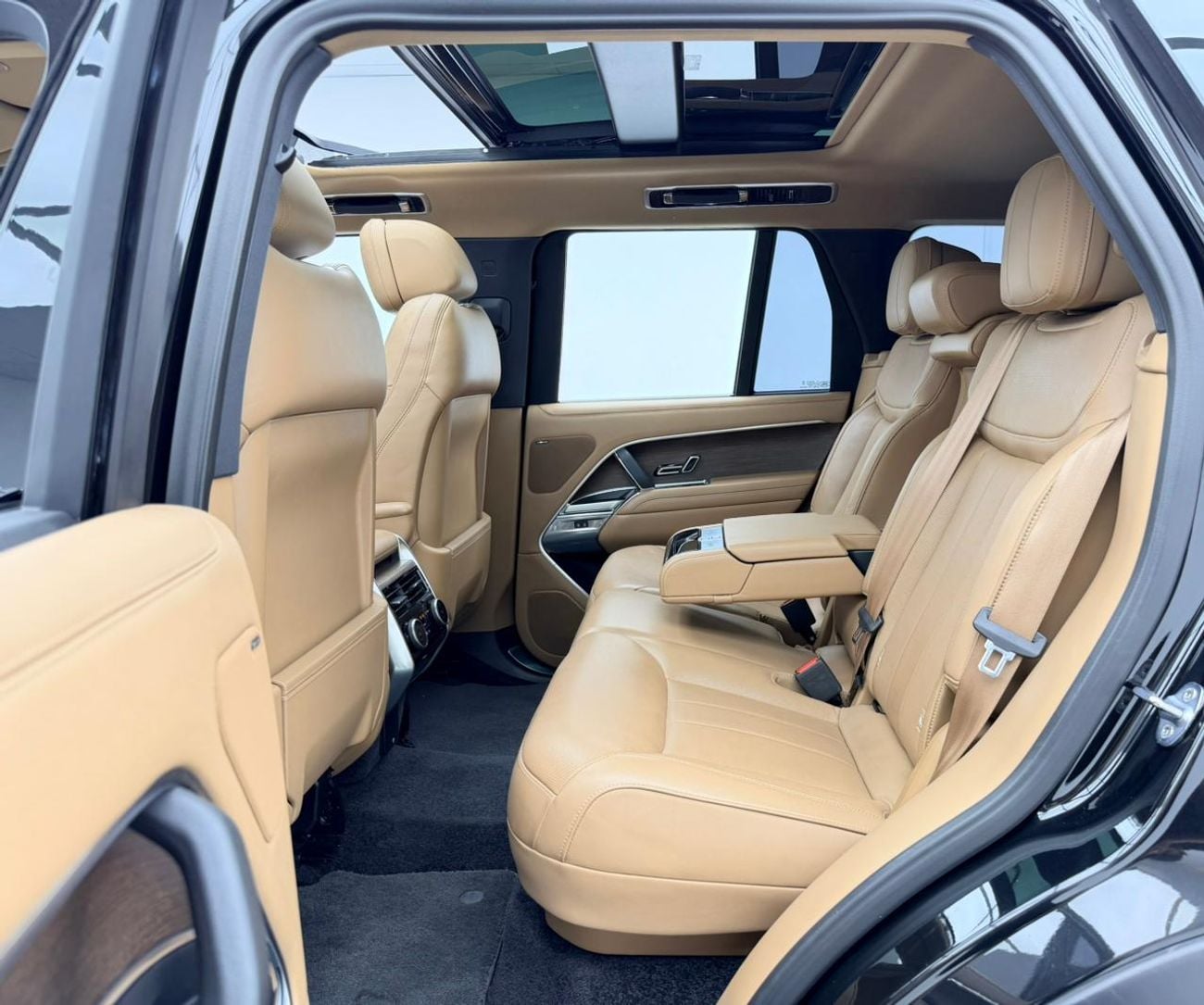 لاند روفر رينج روفر 2023 Land Rover Range Rover HSE P400, 11/2028 Range Rover Warranty + Service Contract, Full Service 