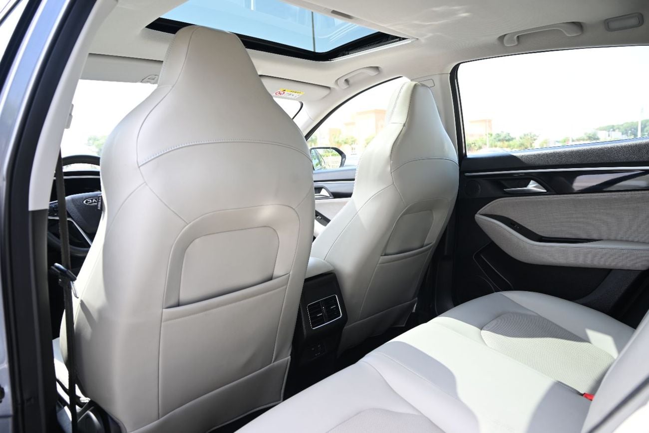 جاك J7 RAMADAN OFFER - 0% DP - JAC J7 1.5TC LUXURY 2023 - LOW MILEAGE - MINT CONDITION